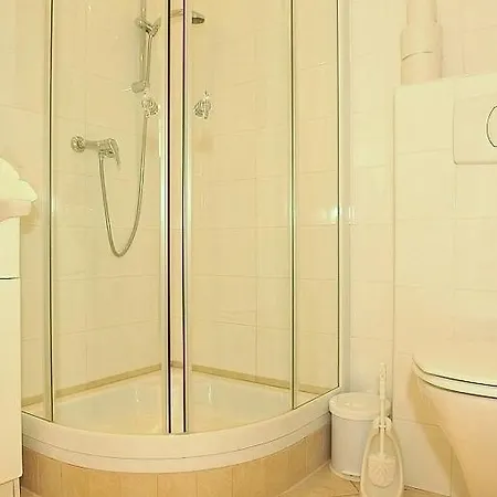 Apartment In With Balcony, Air Conditioning, Wifi, Dishwasher
