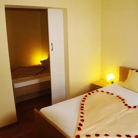 In With Balcony, Air Conditioning, Wifi, Dishwasher Lägenhet Rovinj